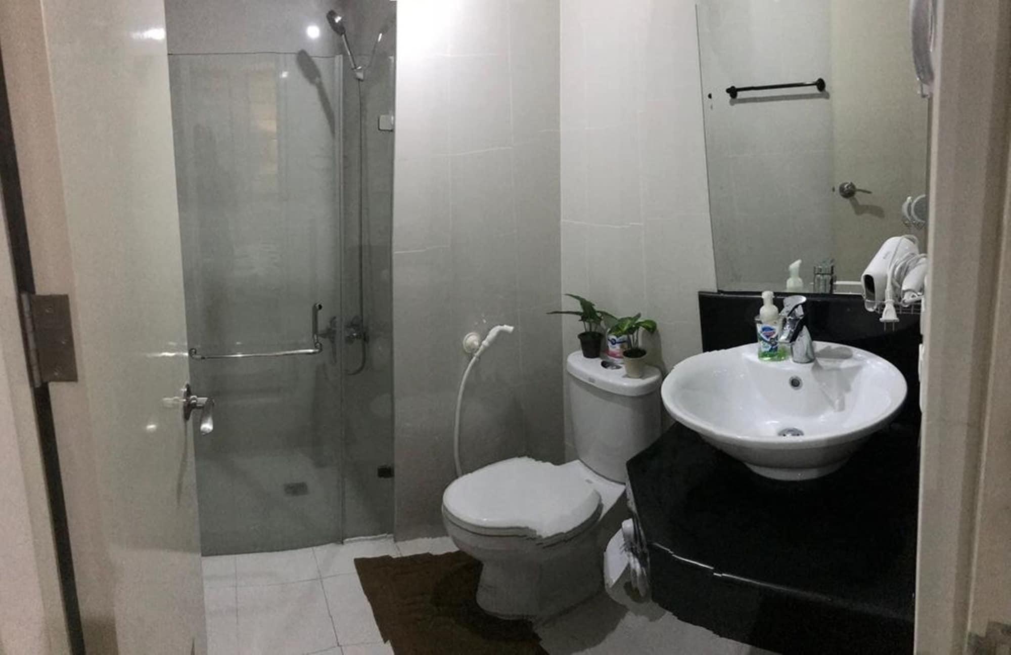 One Palm Tree Apartments Manila Exterior photo