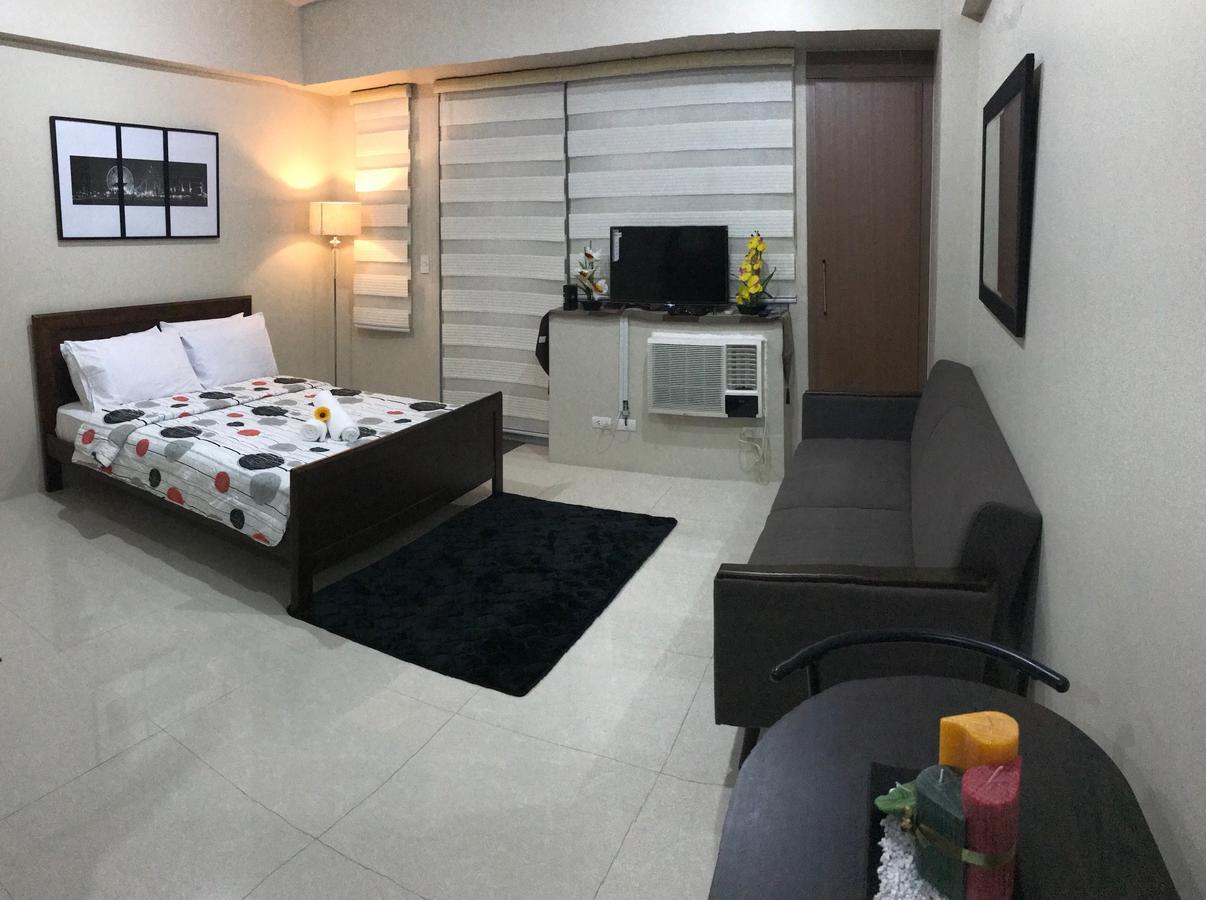 One Palm Tree Apartments Manila Exterior photo